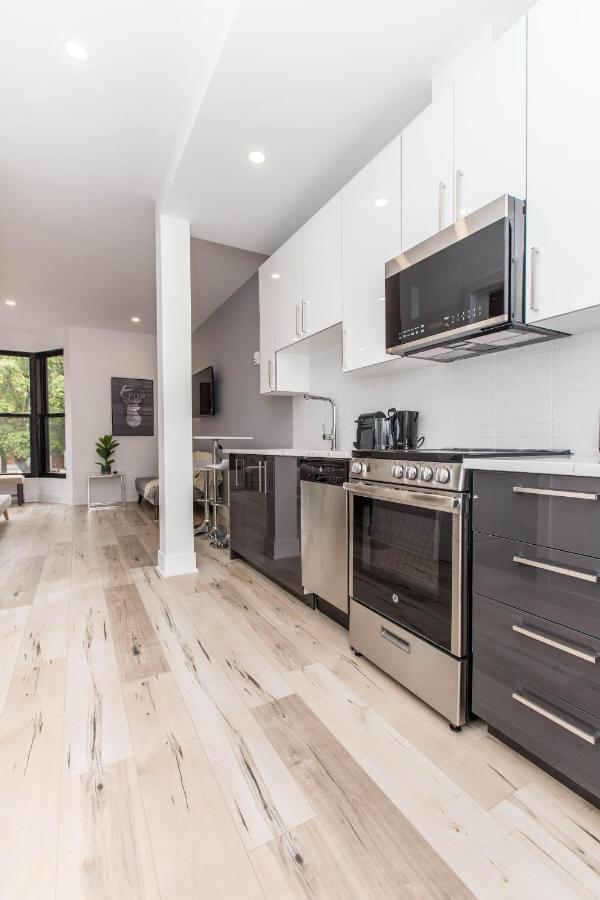 Lofts Du Parc Lahaie Montreal Bagian luar foto