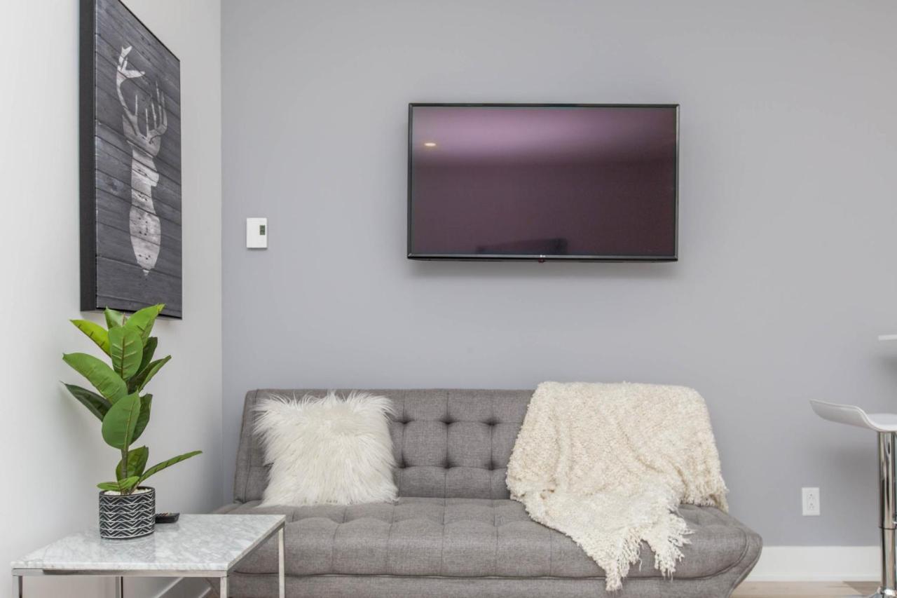 Lofts Du Parc Lahaie Montreal Bagian luar foto