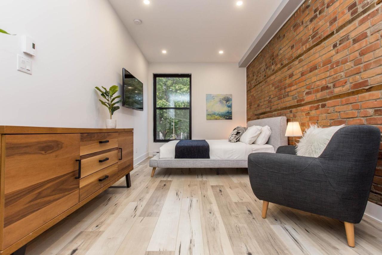 Lofts Du Parc Lahaie Montreal Bagian luar foto