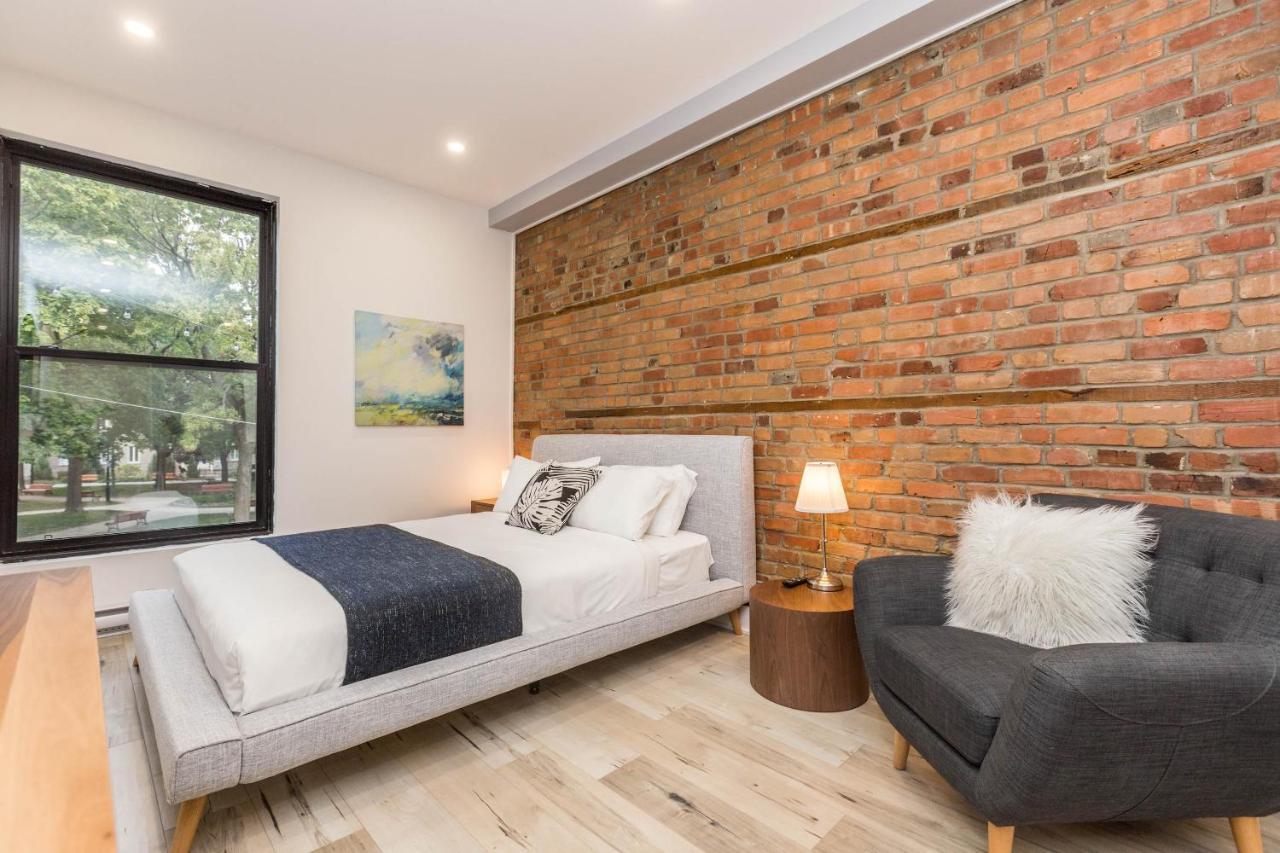 Lofts Du Parc Lahaie Montreal Bagian luar foto